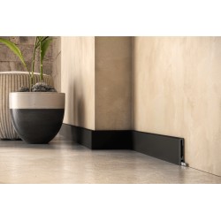 80mm PF080B RAL 9004 melna polistirola grīdlīste